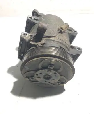 Volvo XC90 Air conditioning (A/C) compressor (pump) 8708581