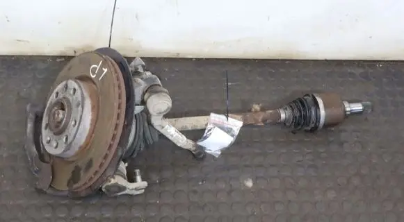 Peugeot 308 Front wheel hub spindle knuckle