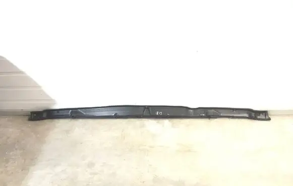 Chrysler Pacifica Windshield trim 68228473AB 93785S