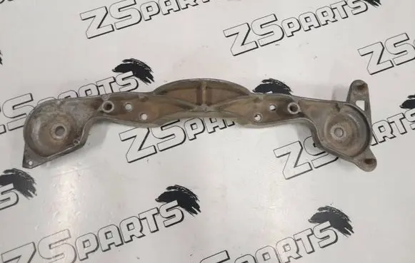 BMW 3 E46 Rear differential/diff mount bracket 1095990