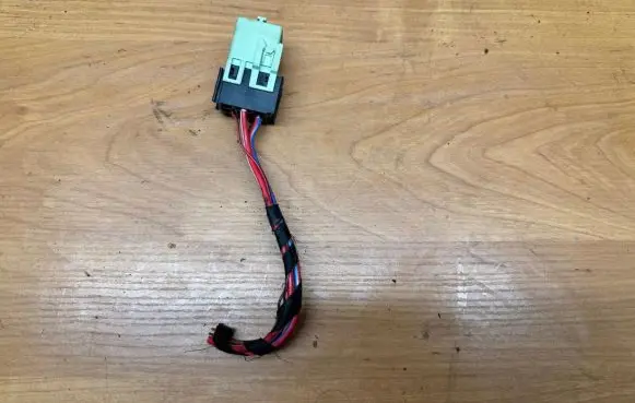 BMW 7 F01 F02 F03 F04 Other relay 8373700 V23134K59X312 6136