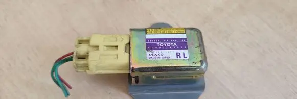 Toyota Land Cruiser (J120) Airbag deployment crash/impact sensor 8983360010
