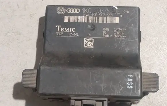 Volkswagen Touran I Gateway control module 1K0907530E 1K0907951