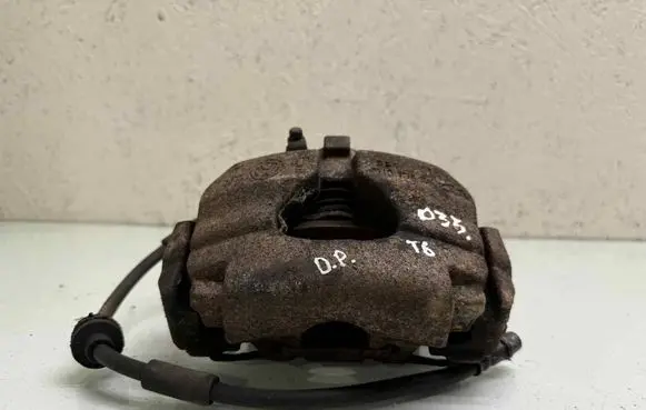 Front brake caliper