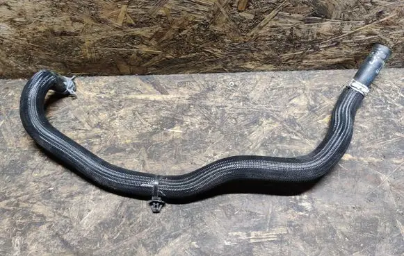 Infiniti Q70 Y51 Engine coolant pipe/hose 15021113