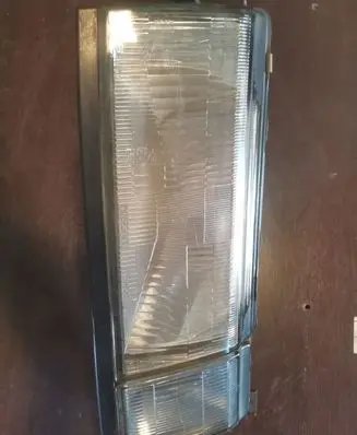 Nissan Sunny Headlight/headlamp 11063210 32R20 XR69R1