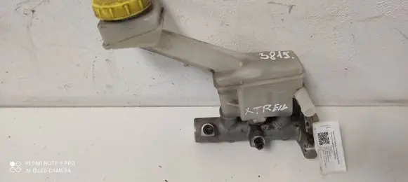 Nissan X-Trail T30 Master brake cylinder 8H910