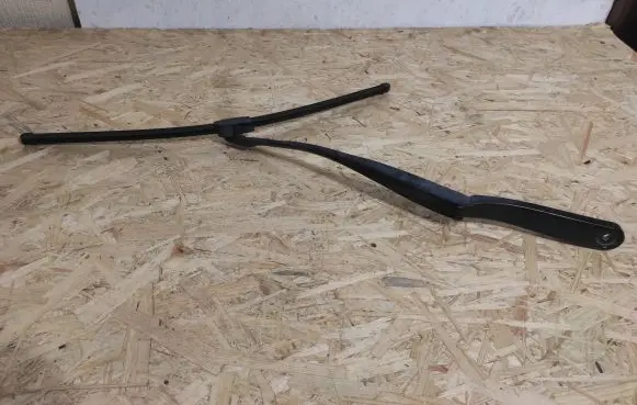 BMW 7 F01 F02 F03 F04 Windshield/front glass wiper blade 7182459