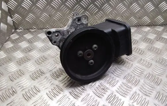 BMW 5 E60 E61 Power steering pump 96209