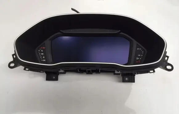 Audi Q3 F3 Speedometer (instrument cluster) 83A920700