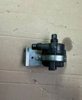 BMW 3 F30 F35 F31 Electric auxiliary coolant/water pump 9147359