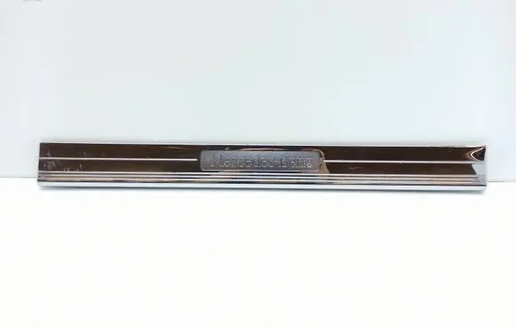 Mercedes-Benz CLS C219 Front sill trim cover A2196800135