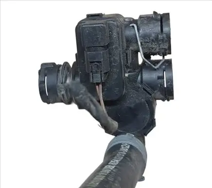 Mercedes-Benz E W211 Coolant heater control valve A2118820584