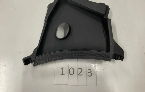 Skoda Superb B8 (3V) Front bumper mounting bracket 3P0121764