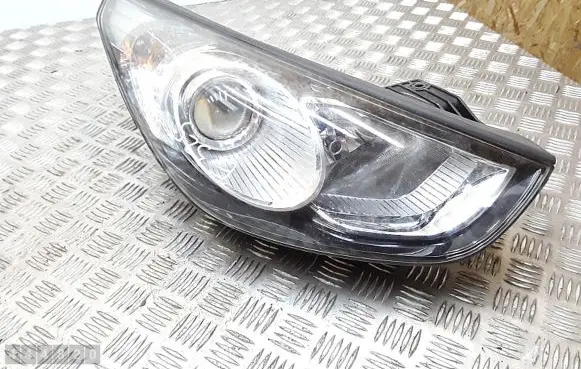 Hyundai ix35 Headlight/headlamp 921022Y