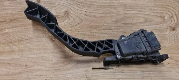 Mazda 3 I Accelerator throttle pedal 3N619F836BC