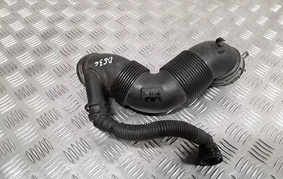 Volkswagen PASSAT B7 Air intake hose/pipe 3C0129654M