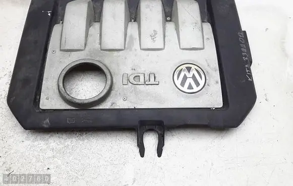 Volkswagen Golf V Engine cover (trim) 03G103925AJ 03G103925AN