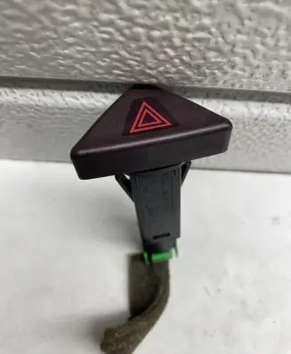 Volvo V70 Hazard light switch 30739320
