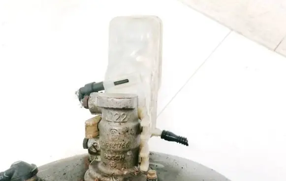 Master brake cylinder