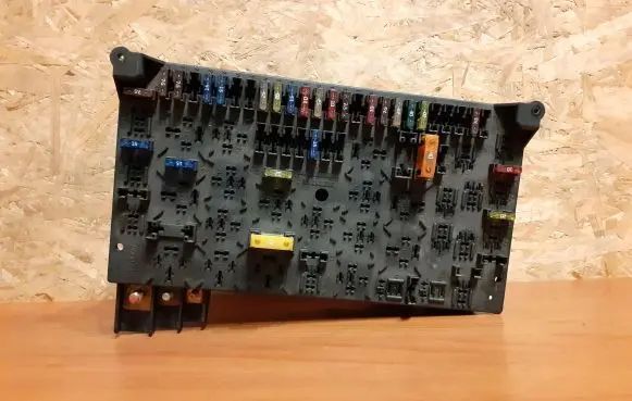 Mercedes-Benz ML W163 Fuse box set 1635450205 1725