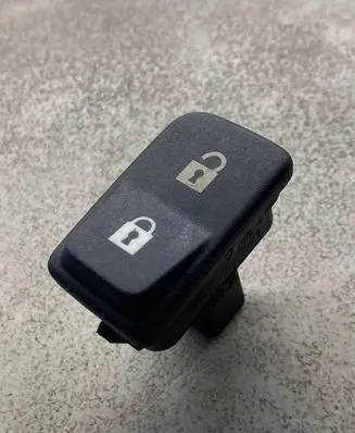 Volvo V50 Central locking switch button 0565832