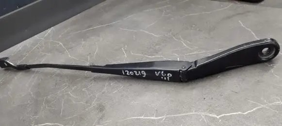 Volvo V60 Front wiper blade arm 30753504LHDDS