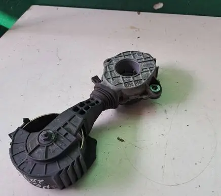 Peugeot 207 CC Generator/alternator belt tensioner V75488 V75438 L488007