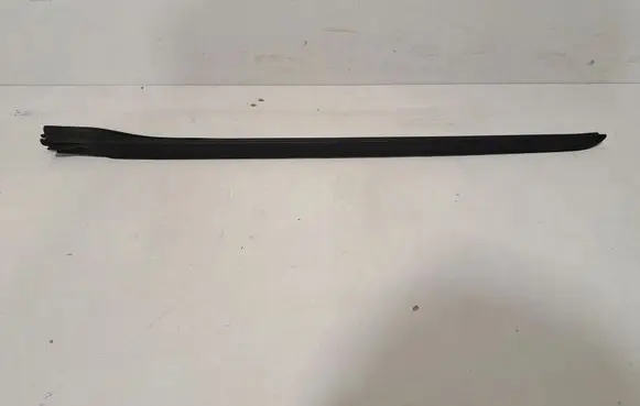 BMW 4 G22 G23 G24 G26 Windshield trim 7933087