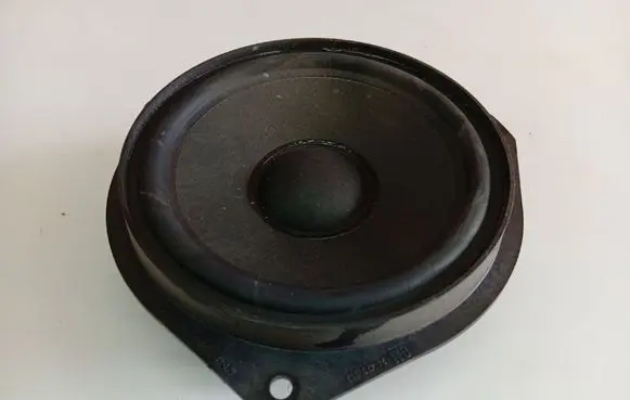Opel Zafira B Front door speaker 24423552