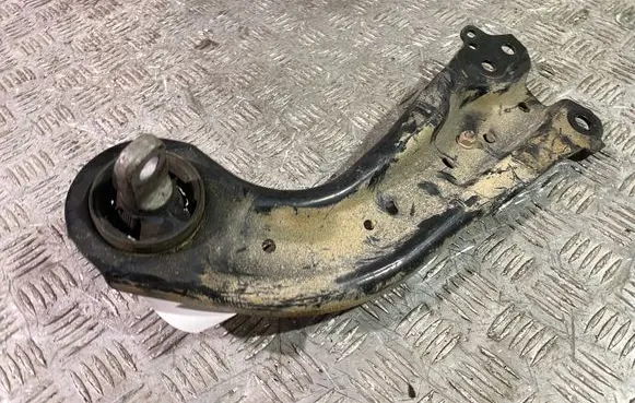 Toyota RAV 4 (XA50) Rear suspension control arm 