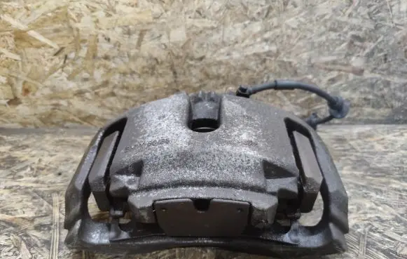 BMW 7 F01 F02 F03 F04 Front brake caliper