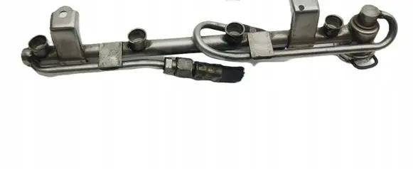 Audi A4 S4 B5 8D Fuel main line pipe 058133681B