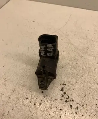 Volkswagen PASSAT B5 Vacuum valve 1K0906283A