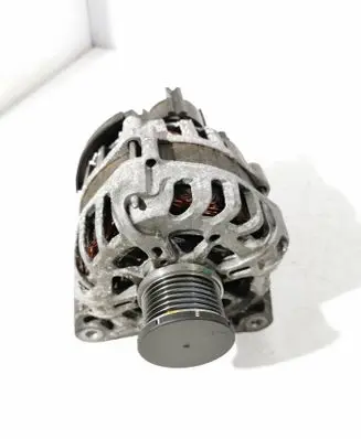 Dacia Duster II Generator/alternator 231005300R