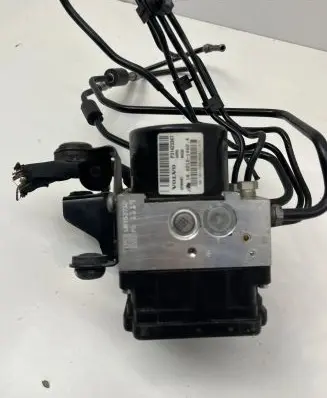 Volvo XC70 ABS Pump P31423347