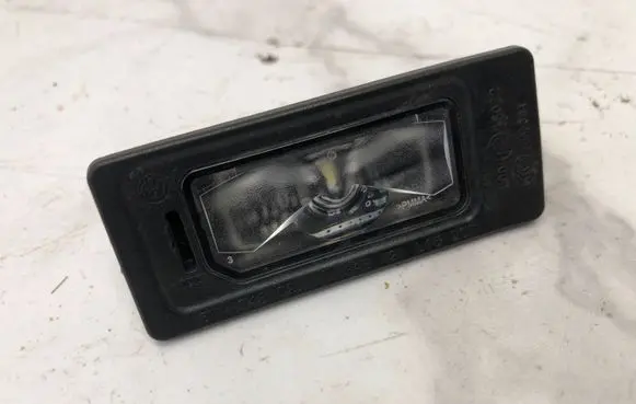 Audi A3 S3 8V Number plate light 5NA943021