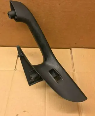 Volkswagen PASSAT B6 Front door interior handle trim 