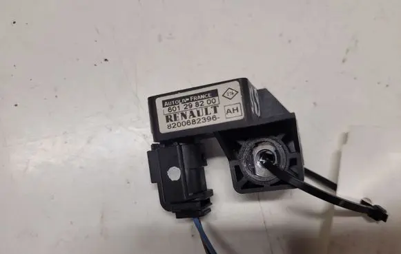 Renault Scenic II - Grand scenic II Airbag deployment crash/impact sensor 8200682396 601298200