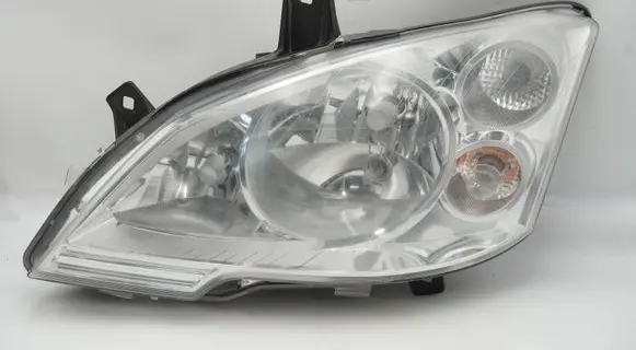 Mercedes-Benz Vito Viano W639 Headlight/headlamp A6398201861 1EG009627