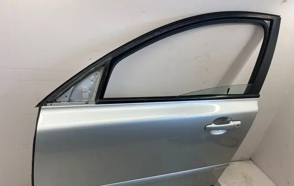 Volvo V50 Front door 30753143