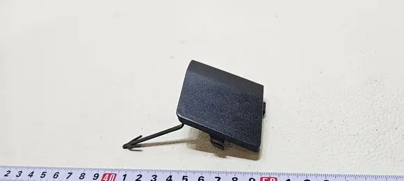 Renault Clio IV Front tow hook cap/cover 511800853R