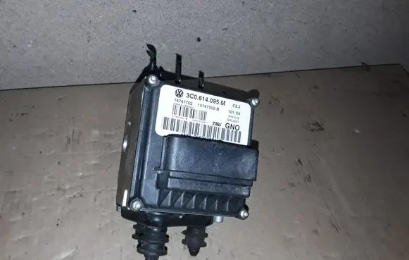 Volkswagen PASSAT B6 ABS Pump 3C0614095M 15747502B