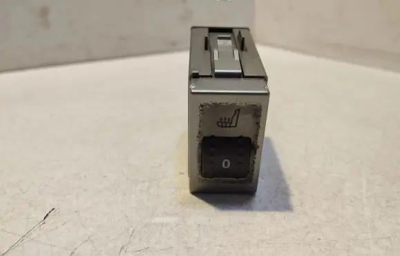 Ford Focus Seat heating switch 8V4T19K314AB