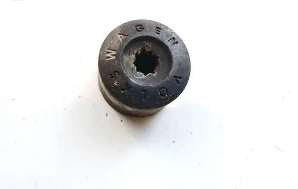 Volkswagen Tiguan Wheel nut cap/cover 1k0601173