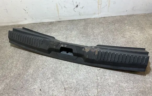 Ford Focus Trunk/boot sill cover protection JX7BN40352A