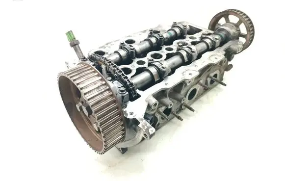 Land Rover Discovery 3 - LR3 Engine head 4R8Q6C064AH