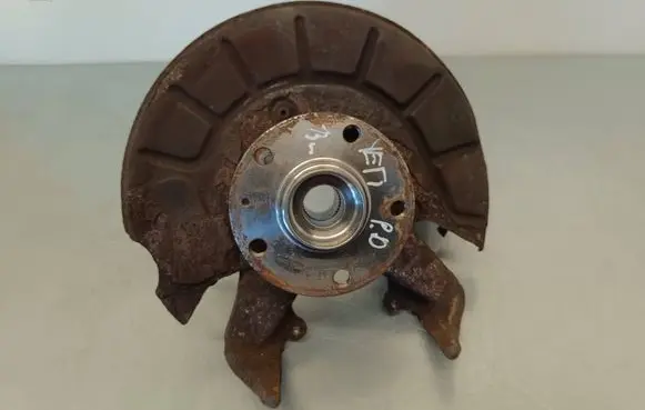 Skoda Yeti (5L) Front wheel hub 