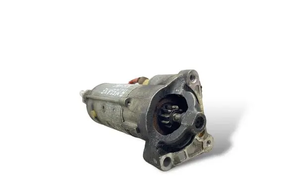 Renault Megane II Starter motor D7R49 8200331251
