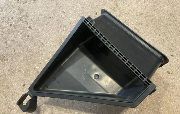 BMW X6 E71 Air intake duct part 9175465